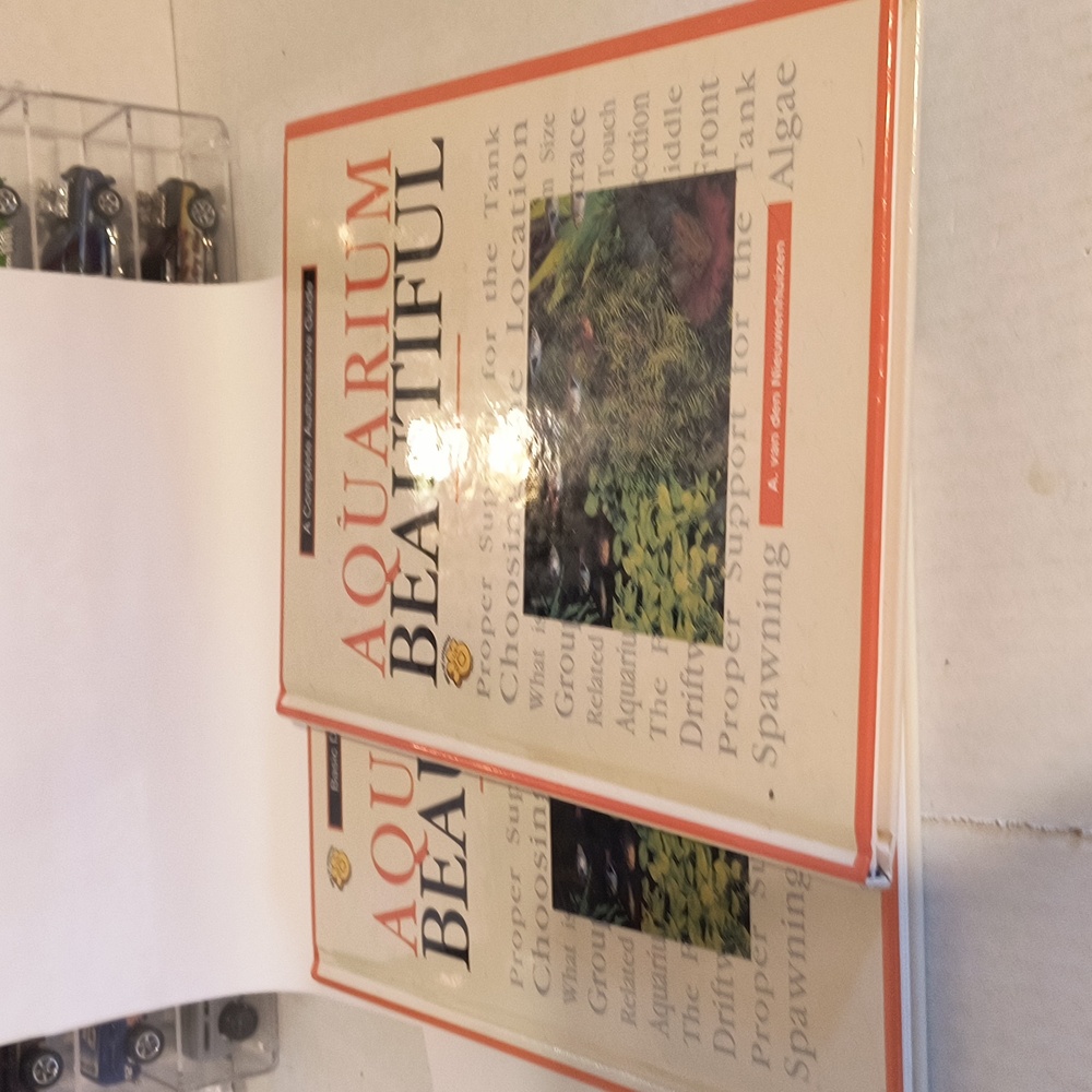 b14 Lot of Aquarium Beautiful  books hard cover fish  aquarium great con…